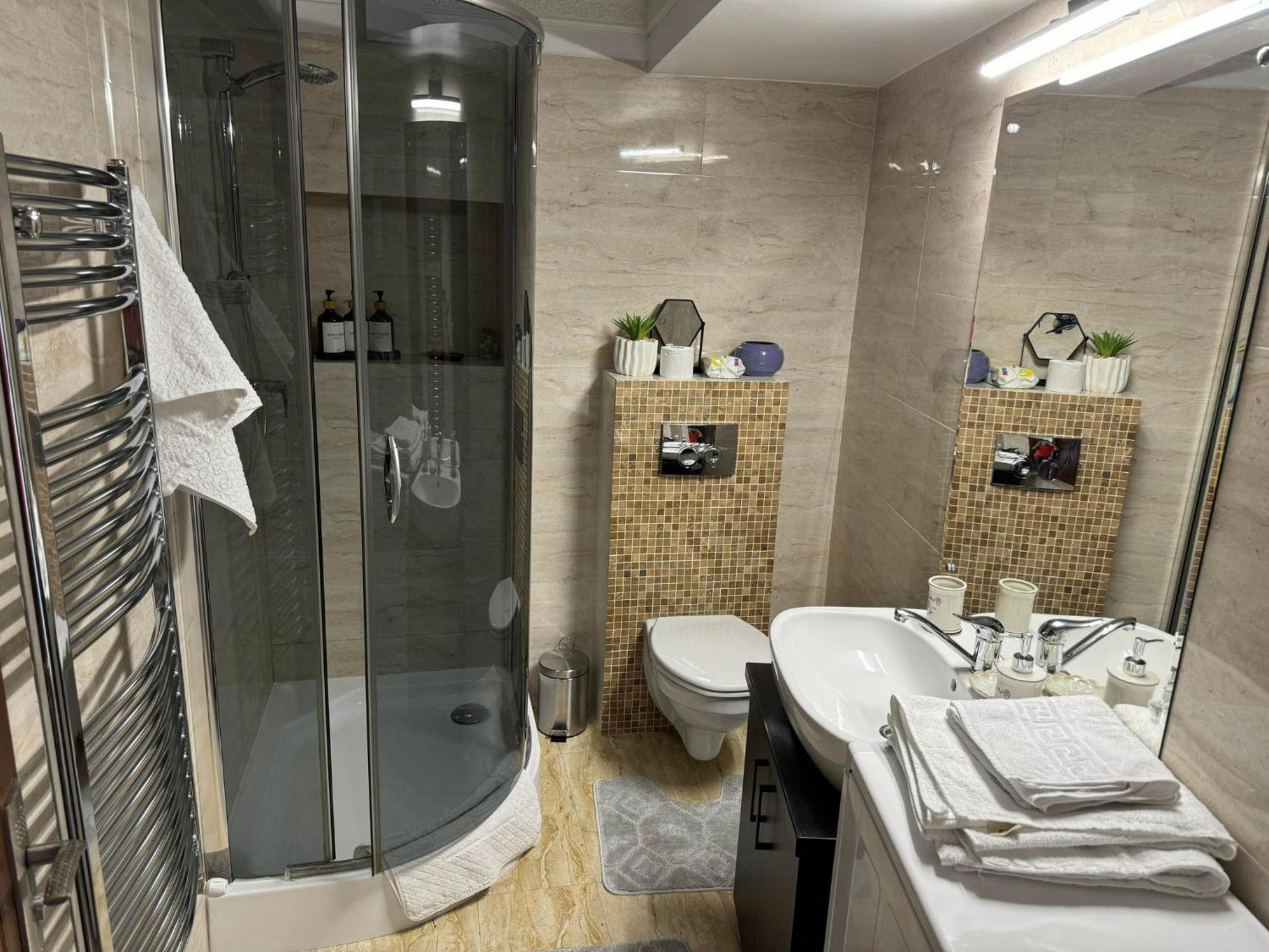 Pretty Luxury Apartament'S Cluj-Napoca Exterior photo